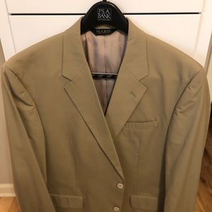 Men’s Tan/Khaki Suit